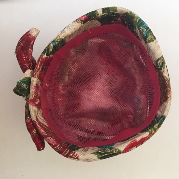 Vintage 1960s Red, White, & Green Turban - Picture 4 of 5